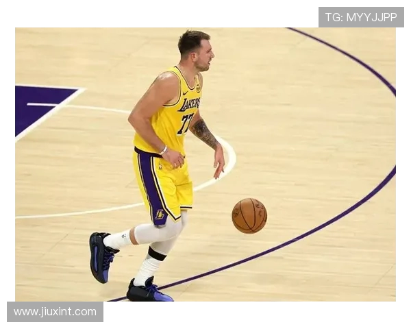 重磅交易猜想：JJJ 加盟湖人助詹皇东契奇冲冠，灰熊索要多首轮加速重建！